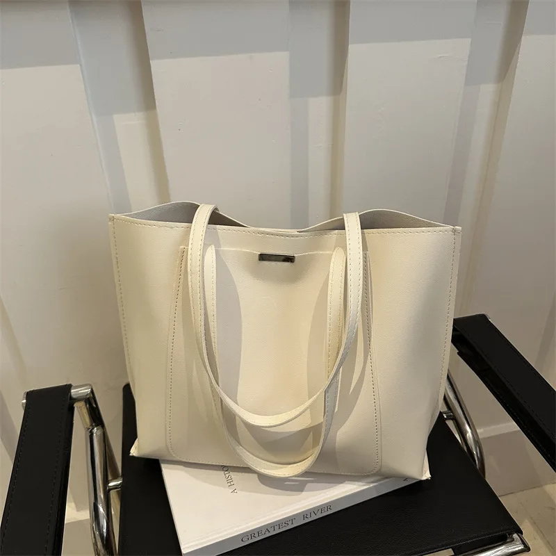 New large-capacity shoulder bag, trendy tote bag, new retro commuter handbag - Image 3